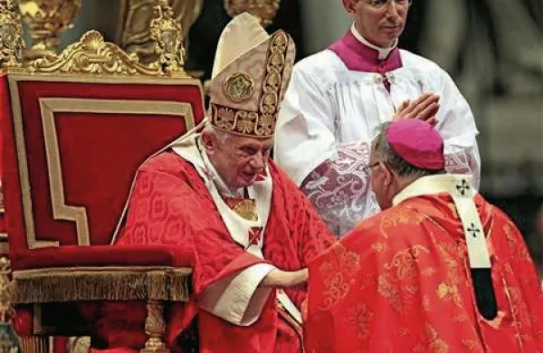 Benedikt XVI. je razglasil sedem novih svetnikov