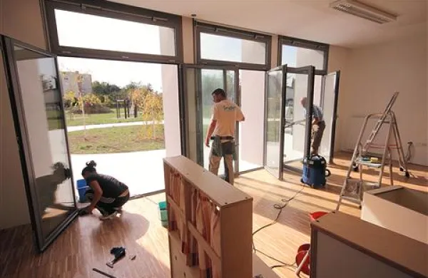 Z zaključnimi deli dobivajo nekateri prostori OŠ Ledine že končno podobo