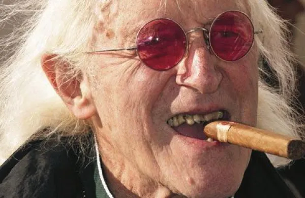 Dolgoletni priljubljeni televizijski voditelj Jimmy Savile je umrl lani, star 84 let