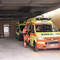 Pod streho izolske bolnišnice je koprski zdravstveni dom nedavno uredil sodobne prostore, kjer med drugim oskrbujejo, čistijo in razkužujejo reševalna vozila