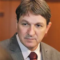 Janez Šušteršič: “Nikoli nismo predlagali višje stopnje DDV samo za tiste časopise, ki nam gredo kdaj na živce.”