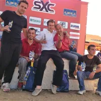 Zadovoljni člani AMD Beli Kamen z osvojenimi pokali (z leve proti desni): Patrik Grbac, Kevin Petronio, Niki Brec, Franco Petronio in Marko Koren 