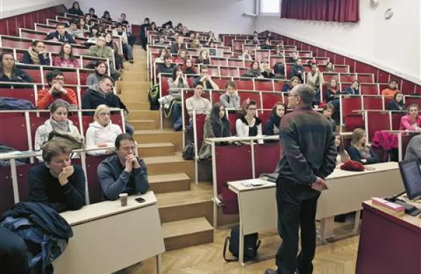 Novela zakona o visokem šolstvu sproža skrbi med zaposlenimi na javnih univerzah