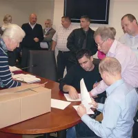 Bistriški občinski svetniki so v četrtek vendarle izpeljali težko pričakovane in zamujene volitve bistriških kandidatov v državni svet