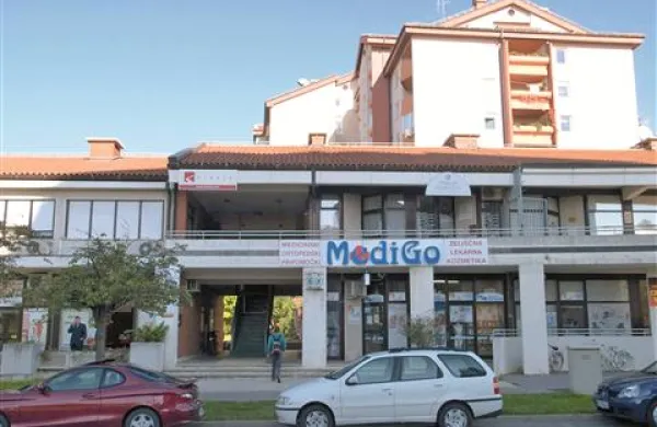 Nepokorščini lastnikov poslovnih prostorov na Ulici Gradnikove brigade 53 bi lahko sledil “domino efekt” po vsem mestu 