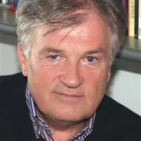 Marko Kuhar: “22 let smo se ogrevali na elektriko, lani pa so se na Kenogu spomnili, da moramo plačevati fiksne stroške, pa čeprav nimamo ne radiatorjev niti cevi, ker tega nismo nikoli imeli.” 