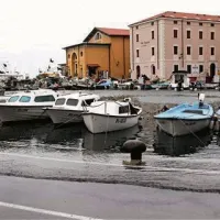 Zjutraj je morje po dolgem času preplavilo piransko nabrežje