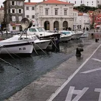 Poplave: z Gori&scaron;kega v Piran...