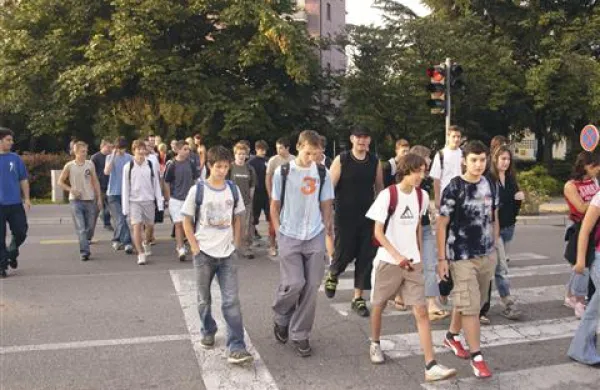 Za slovenske šolarje se začenjajo krompirjeve počitnice