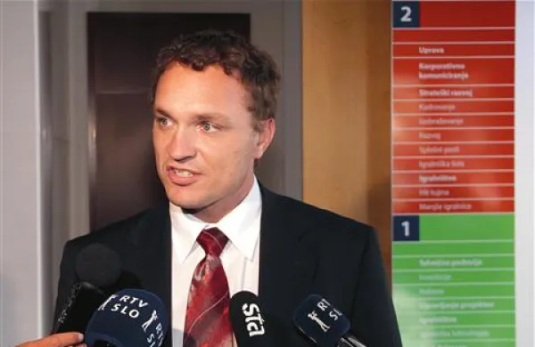 Gorazd Podbevšek: “Pozvali so me,  naj se umaknem, če želim pomagati pri sodelovanju med državo in Hitom”