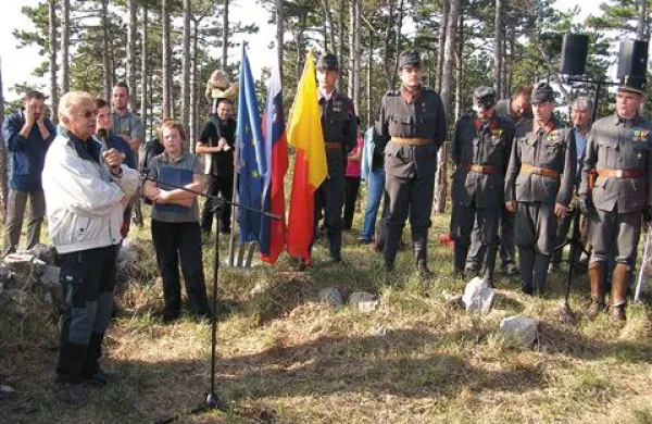  Spominska slovesnost ob 95. letnici padca soške fronte na Fajtovem hribu