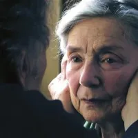 Michaela Hanekeja v celovečercu Ljubezen zanima smrt