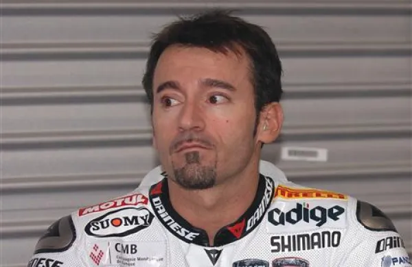 Italijanski motociklist Max Biaggi je končal športno kariero