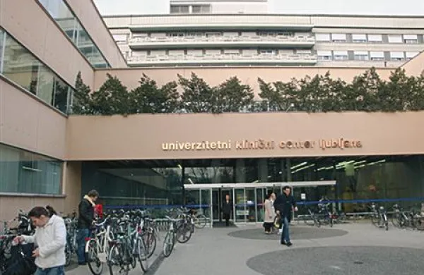 V Univerzitetnem kliničnem centru Ljubljana ocenjujejo, da v petek, na izplačilni dan, verjetno ne bo mogoče izplačati plač vsem zaposlenim