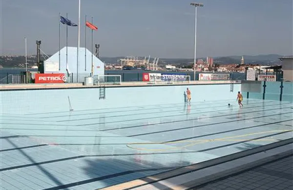 V občini upajo, da bo projektant predlagal cenovno in kakovostno najboljšo rešitev za sanacijo bazenske školjke