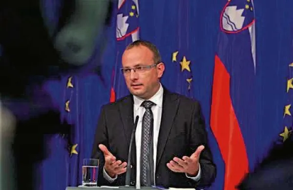 Radovan Žerjav je   napovedal, da stranka SLS tudi v drugem krogu ne bo podprla nobenega kandidata