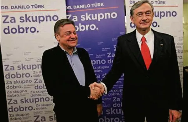 Predsednik Pozitivne Slovenije Zoran Janković je ob prihodu v štab predsedniškega kandidata Danila Türka poudaril, da se šele sedaj začenja pravi dvoboj, v katerem se bosta oba kandidata morala pokazati