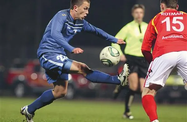Nogometaši Gorice so v 18. krogu 1. slovenske nogometne lige izgubili proti velenjskemu Rudarju z 0:4 