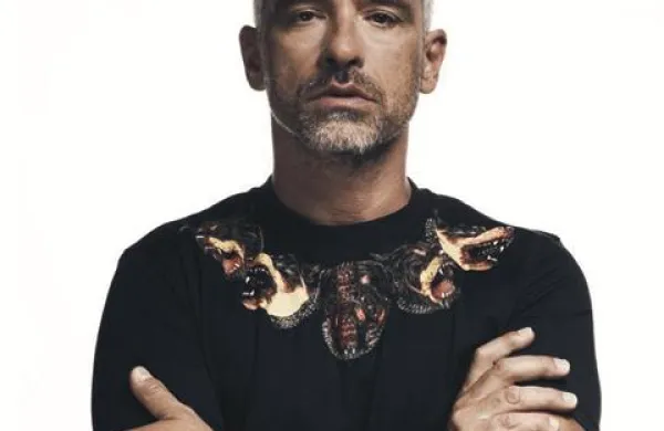 Eros Ramazzotti je izdal novi album z naslovom Noi 
