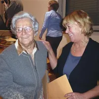 Fanči Šarf (levo) je z ekipami Borisa Orla po vojni popisala etnološko gradivo v Breginjskem kotu,  kar  lajša delo tudi sekciji Ohranimo Robidišče z neutrudno Vido Škvor 