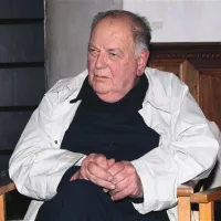 Lojze Kožar: “Mladega očka sem spustil zraven, nato  smo zagrnili zaveso, da ne bi videli, da uvajamo neke novotarije.” 