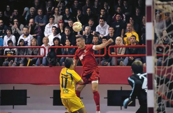 Posoški malonogometni derbi je vselej magnet za gledalce
