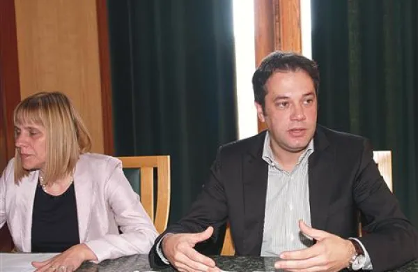 Župan Matej Arčon se je odločil umiriti strasti, čeprav se mu zdijo očitki nezadovoljnih meščanov neupravičeni