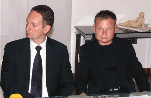 Boris Popovič in njegov zagovornik Franci Matoz včeraj nista prišla na sodišče, zato ju je sodnica kaznovala