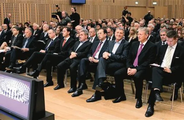 Gospodarstveniki so predstavili konkretne kratkoročne ukrepe za izhod iz krize, ki jih je za vrnitev na pot uspešnega razvoja treba uresničiti takoj