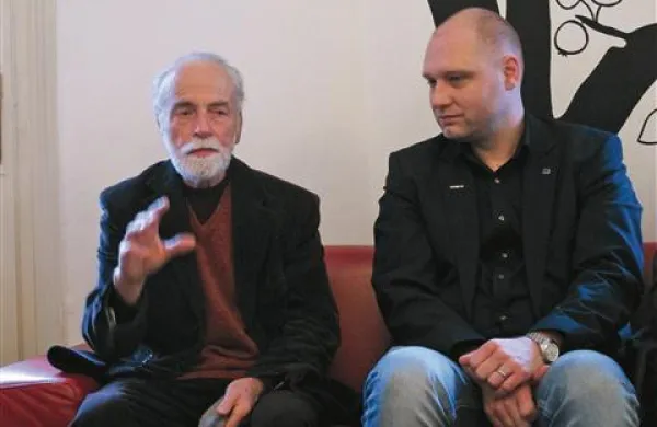 Pisatelj Marjan Tomšič (levo) in urednik Beletrine Mitja Čander