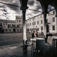 Fotografija z razstave: Irena Urbič na Titovem trgu