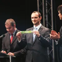 Ibrahim Kutluay (desno)  je Sloveniji namenil skupino C 