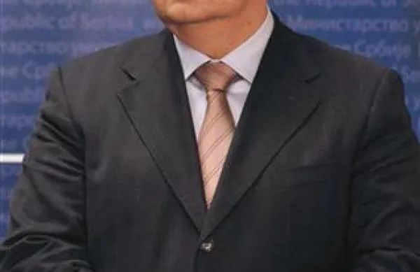 Srbski premier Ivica Dačić je  izjavil, da se je z oprostilno sodbo haaškega sodišča hrvaškima generaloma Anteju Gotovini in Mladenu Markaču poslabšal položaj Srbije v medsebojnih tožbah Zagreba in Beograda za genocid