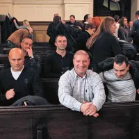 Prvoobsojeni v zadevi Balkanski bojevnik Dragan Tošić (levo spredaj) je bil oproščen
