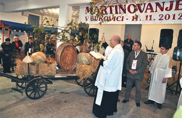 “Martin” je v Bukovici poleg vina krstil prostor za druženje  