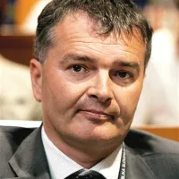 Bojan Regvar: “Ker je povprečna izplačana pokojnina v Sloveniji 613 evrov, bo kmalu še večji del upokojencev zdrsnil pod ta prag, torej v revščino.” 