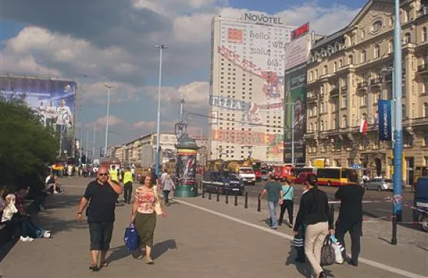 Poljska agencija za notranjo varnost je preprečila teroristični napad na več državnih institucij. Na fotografiji Varšava.