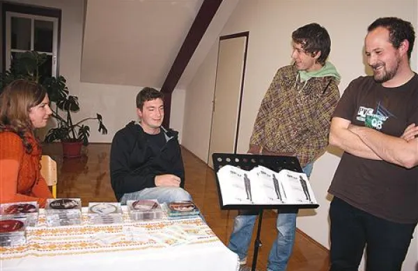 Organizatorji TRAKulje -  Domen Uršič je prvi z desne