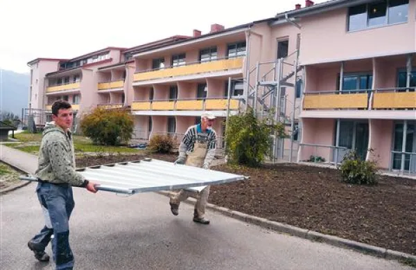 Tolminski dom upokojencev bo z novo fasado, balkoni in toplotno črpalko energetsko varčnejši