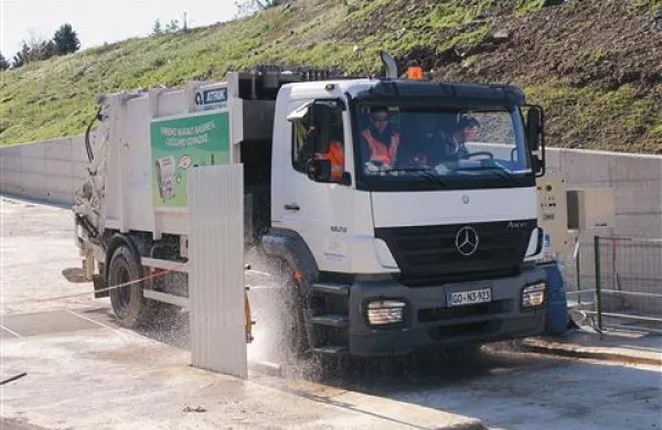 V CERO Dolga Poljana je komunala letos uredila pralno stezo 