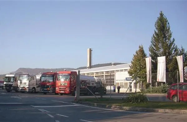 Bistriški podjetniki predlagajo občini, da jim nadomestilo za uporabo stavbnega zemljišča zaračuna samo za tista zemljišča, ki so res povezana z dejavnostjo, ne pa tudi za zelenice okrog stavb