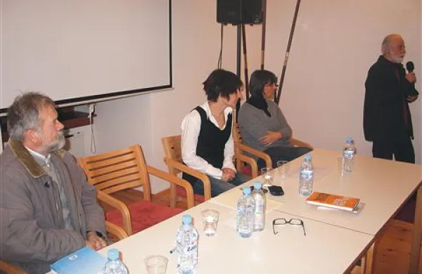 O Bertu Pribcu so spregovorili Edelman Jurinčič (levo), Helena Škrl, Magdalena Svetina Terčon in Marjan Tomšič