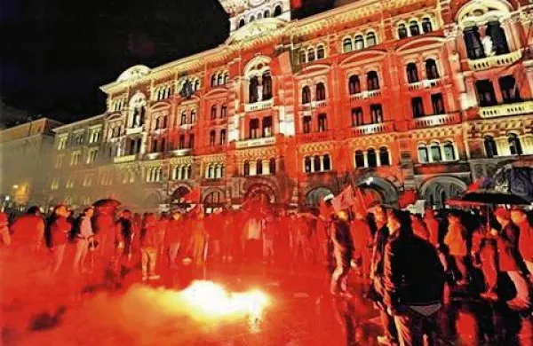 Trst protestira: Uplinjevalnika nočemo!