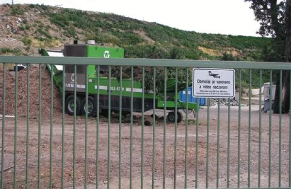 Ker se občine in država dolgo nikakor niso lotile resno reševati vprašanja obdelave odpadkov, zdaj grozi, da jih ne bodo smeli odlagati  ne pri Ajdovščini ...
