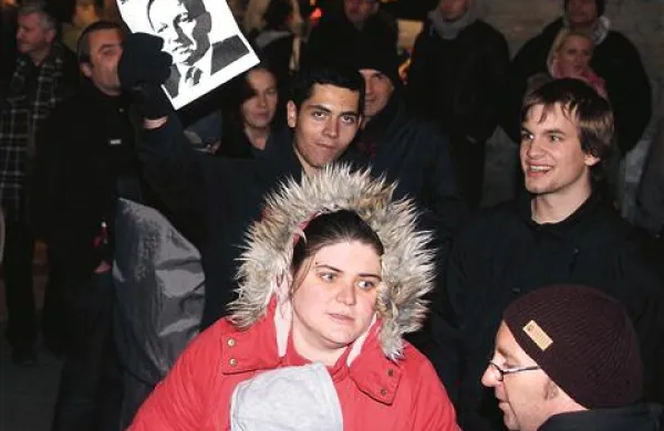  Tudi koprski protesti so bili uperjeni proti vsem politikom - levim in desnim, nekateri protestniki pa so pozivali tudi k odstopu koprskega župana   