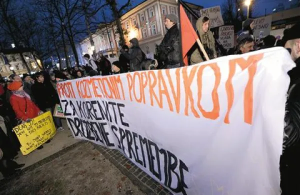 Za danes so po Sloveniji ponovno napovedani protesti