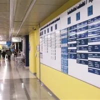 Po ureditvi glavnega vhoda in avle in po dograditvi centralne urgence se bodo dejavnosti   v pritličju  spremenile, del prostorov bodo namenili tudi namestitvi bolniških postelj 