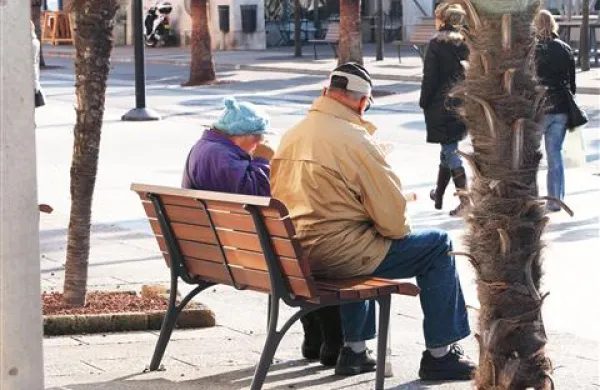 Reforma ima dva cilja: povišati upokojitveno starost in ustaviti padanje pokojnin 