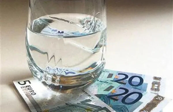Voda naj bi se podražila za približno 40 odstotkov