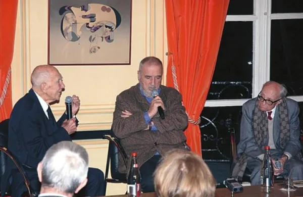V Parizu sta se srečala velikana 20. stoletja - tržaški pisatelj Boris Pahor in francoski diplomat Stéphan Hessel. Pogovor je vodil pisatelj in zgodovinar Jean Claude Carriere.